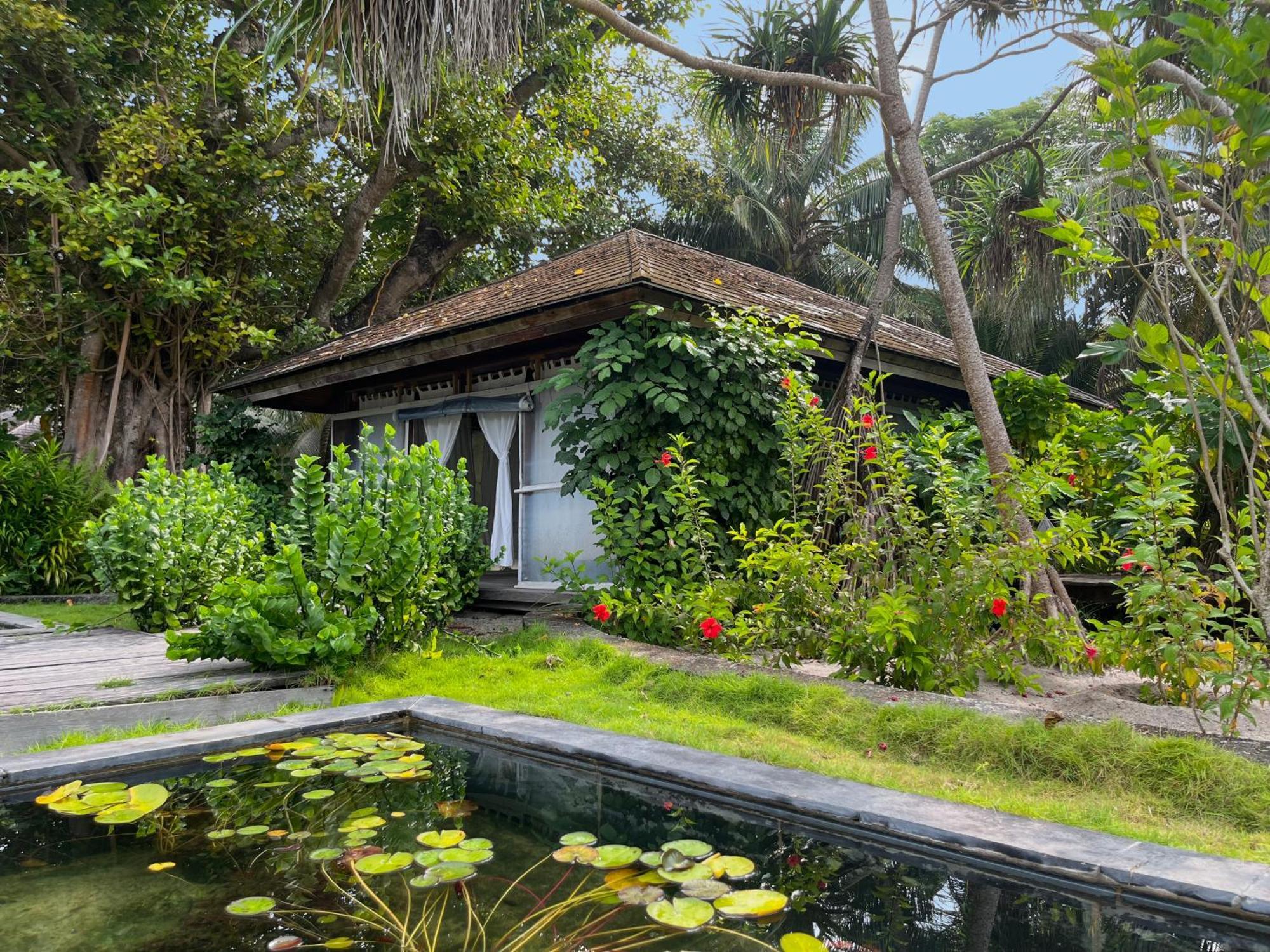 The Barefoot Eco Hotel Hanimaadhoo Island Exterior photo