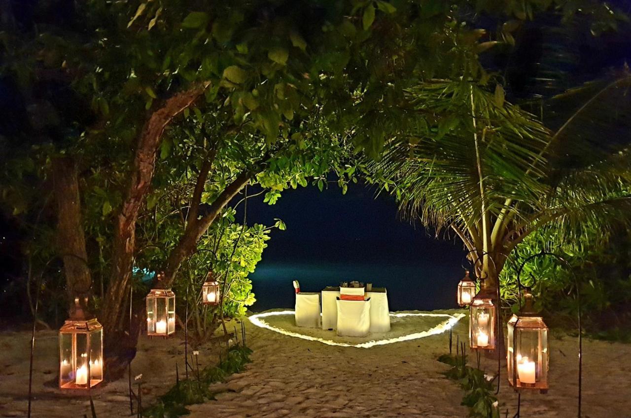 The Barefoot Eco Hotel Hanimaadhoo Island Exterior photo